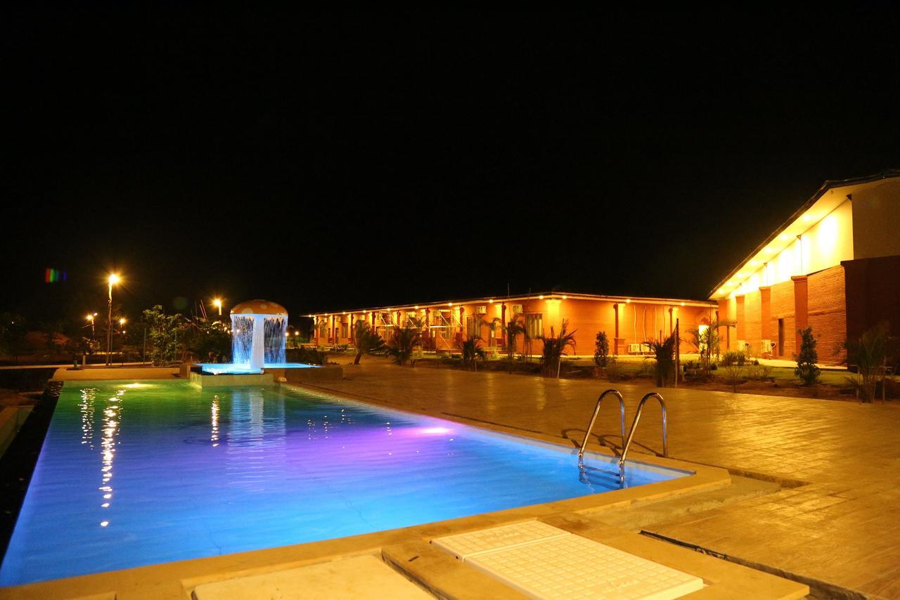 Royal Emerald River View Resort Bagan Buitenkant foto