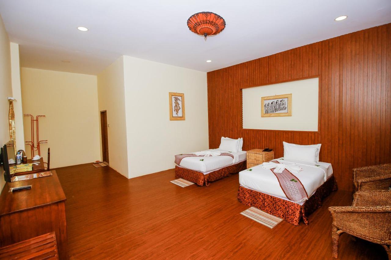 Royal Emerald River View Resort Bagan Buitenkant foto